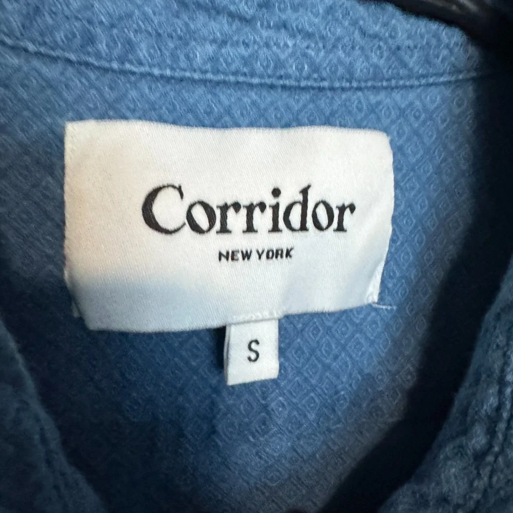 Corridor NYC Shirt Mens Small Blue Short Sleeve Geometric Woven Knit Huckberry - Picture 3 of 8